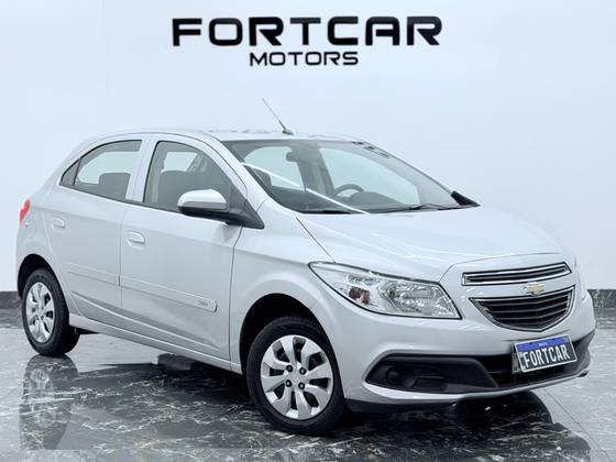 CHEVROLET ONIX 1.0 MPFI LT 8V FLEX 4P MANUAL CHEVROLET ONIX 1.0 MPFI LT 8V FLEX 4P MANUAL